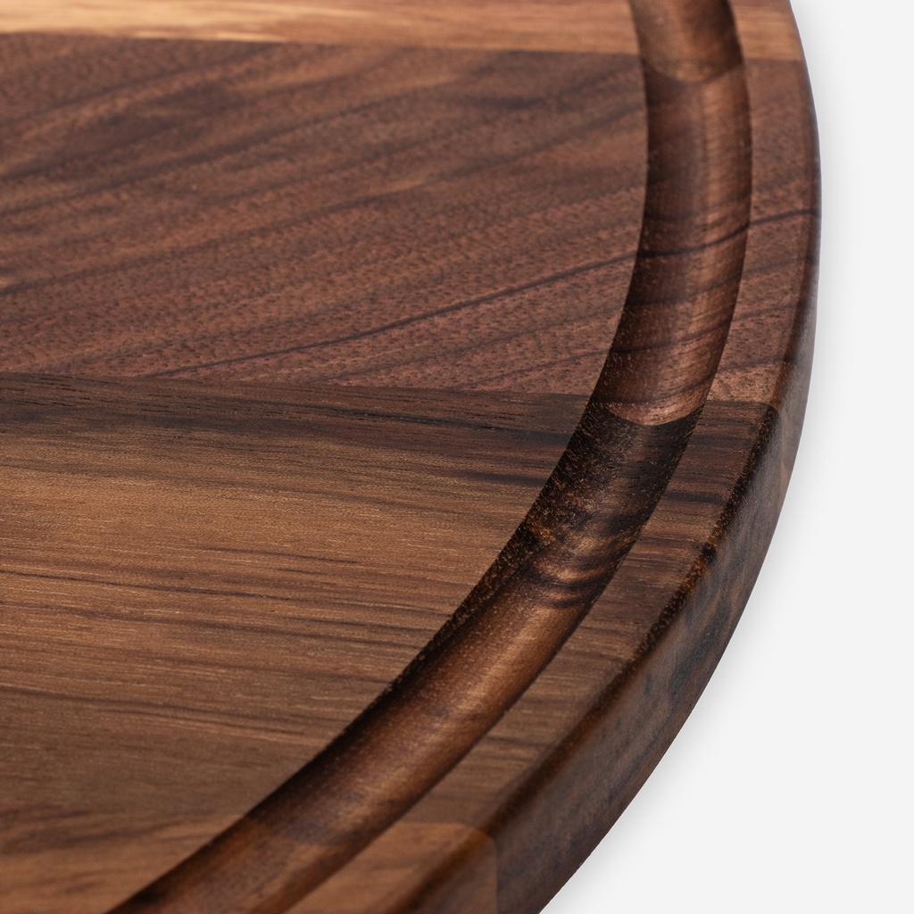 Close Up - Walnut